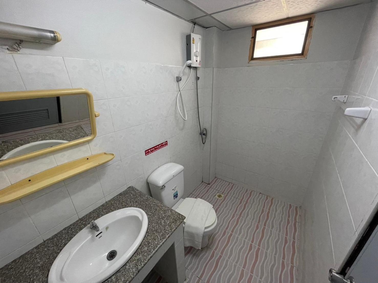 Malee Guesthouse And Restaurant Pattaya Luaran gambar