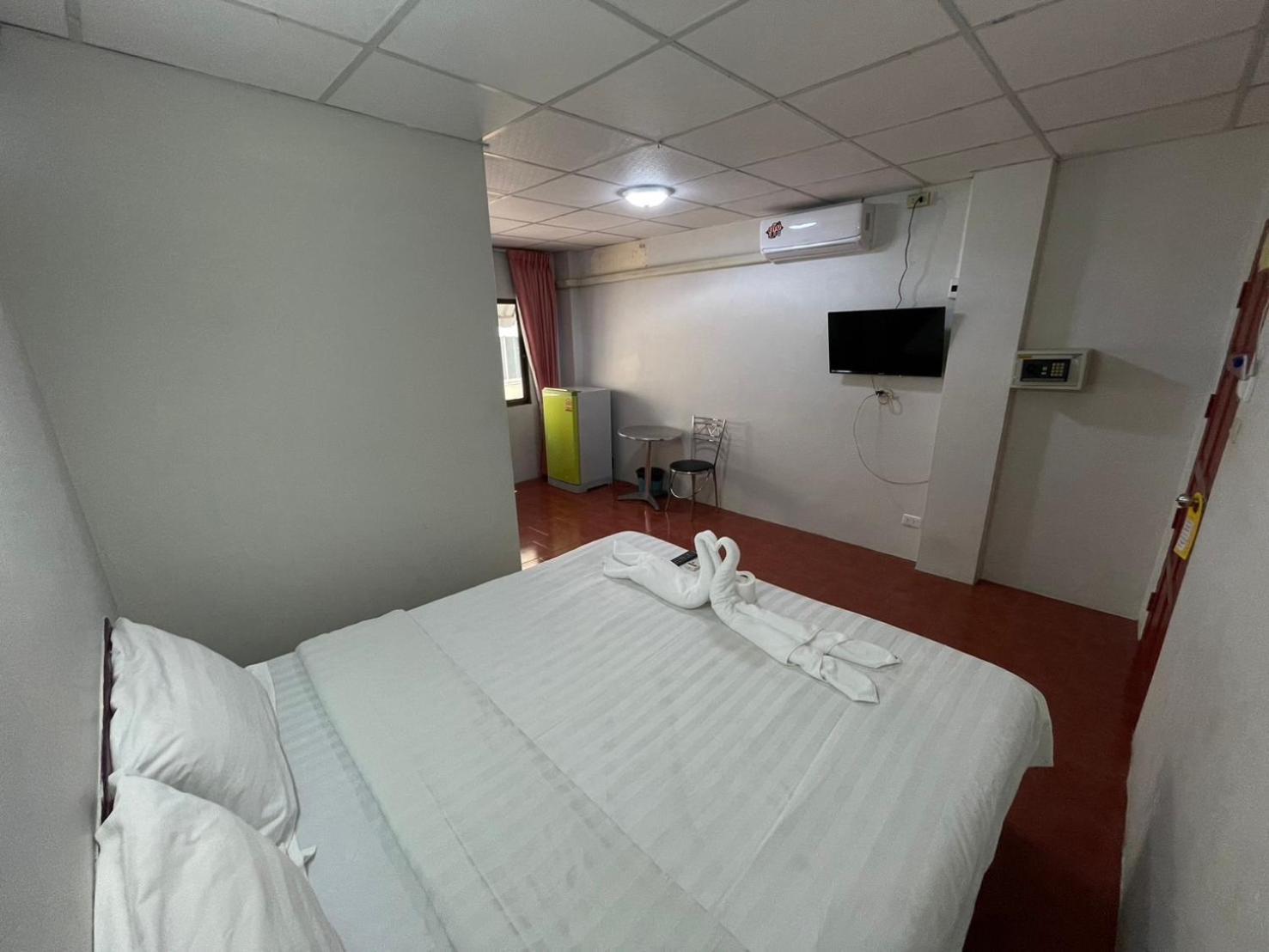 Malee Guesthouse And Restaurant Pattaya Luaran gambar
