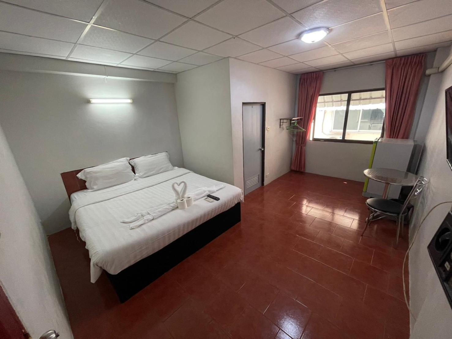 Malee Guesthouse And Restaurant Pattaya Luaran gambar