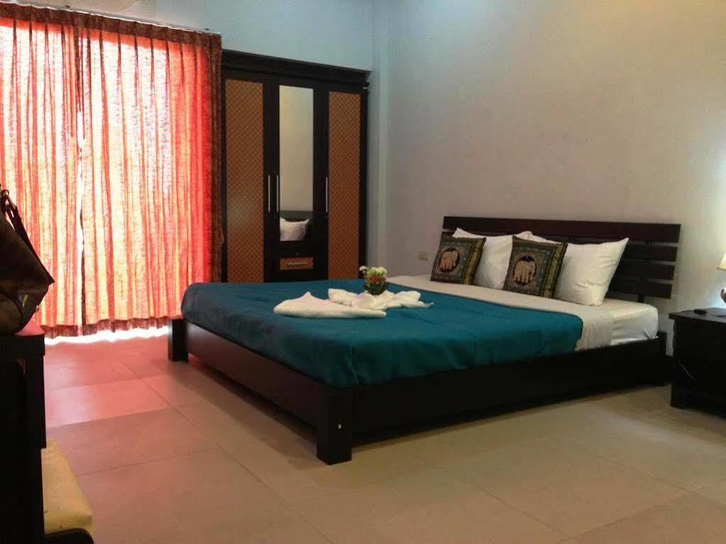 Malee Guesthouse And Restaurant Pattaya Luaran gambar